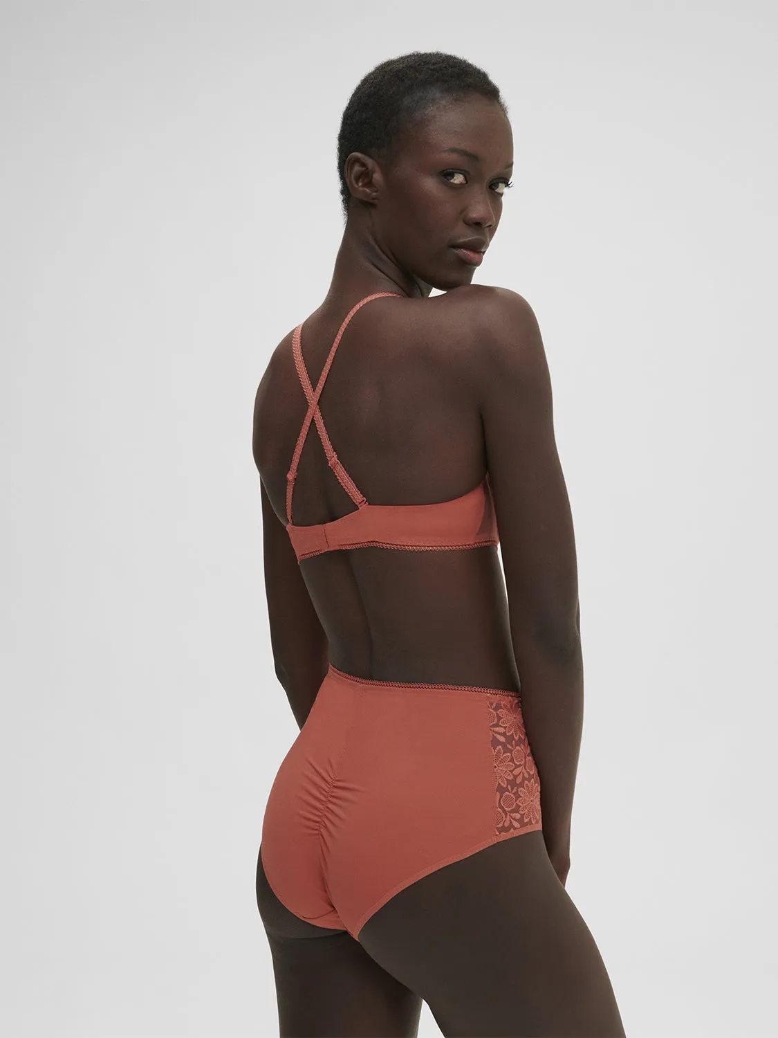 Amazone Full Coverage Plunge - Texas Pink