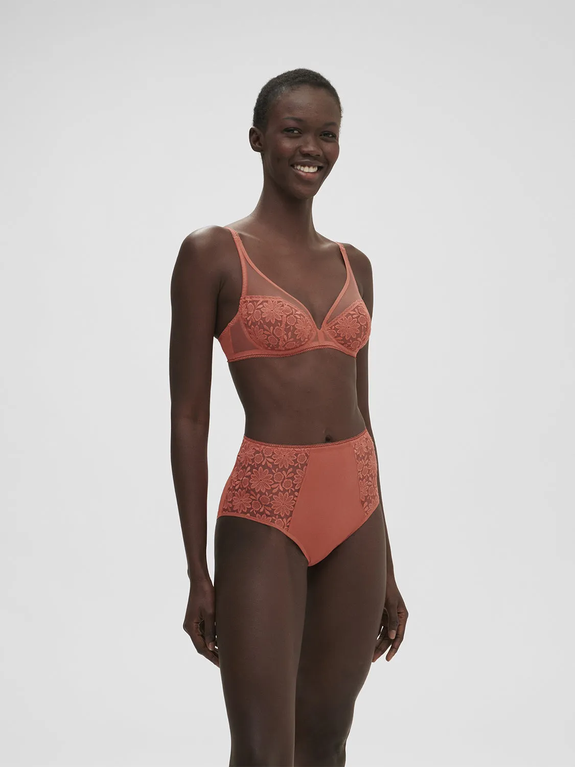 Amazone Full Coverage Plunge - Texas Pink